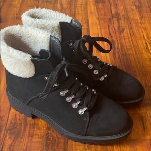 Lace up ankle boots with faux fur cuff, women’s 7
